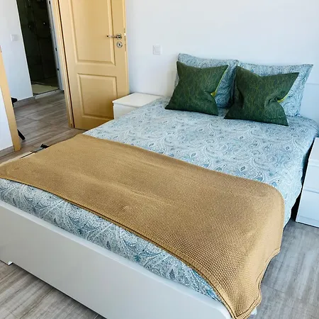 Reina Apartment- Next To Zoo And Close To Mall Paradise Σόφια