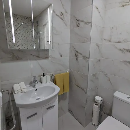 شقة Reina Apartment- Next To Zoo And Close To Mall Paradise *